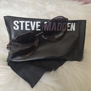 New Steve Madden Aviator style Sunglasses